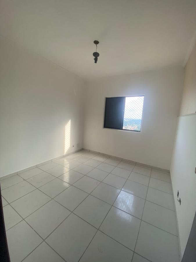 Apartamento à venda com 2 quartos, 72m² - Foto 13