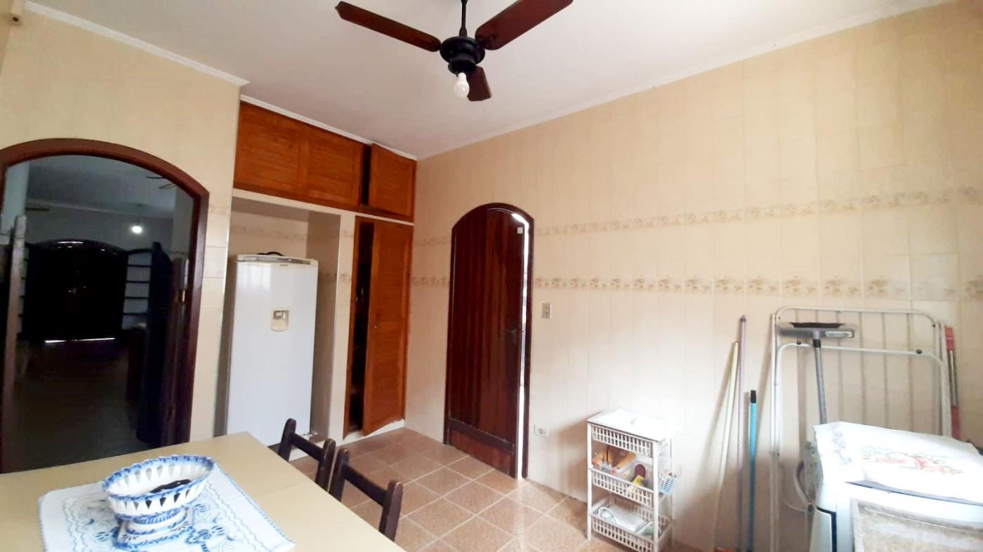 Casa à venda com 3 quartos, 120m² - Foto 11